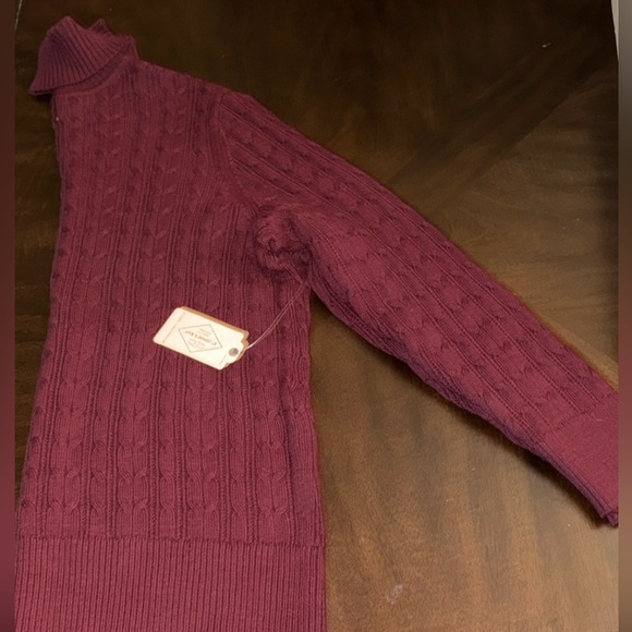 St. John's Bay Plus Womens Turtleneck Long Sleeve Cable Knit Pullover Sweate - Picture 4 of 4